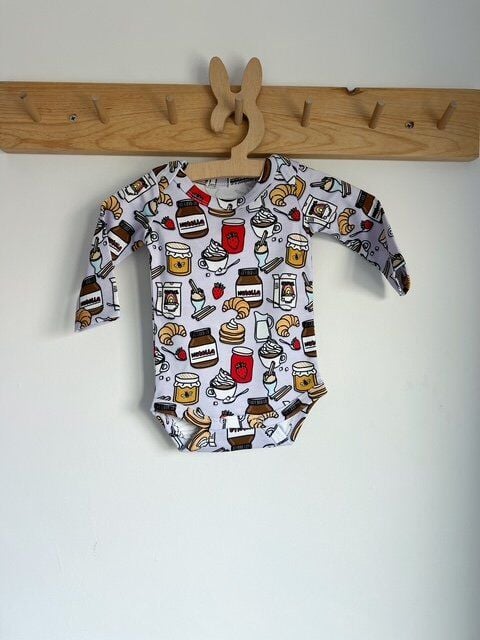 Nutella Kruvasan Desen Lila %100 Organik Pamuklu Unisex Bebek Body Zıbın